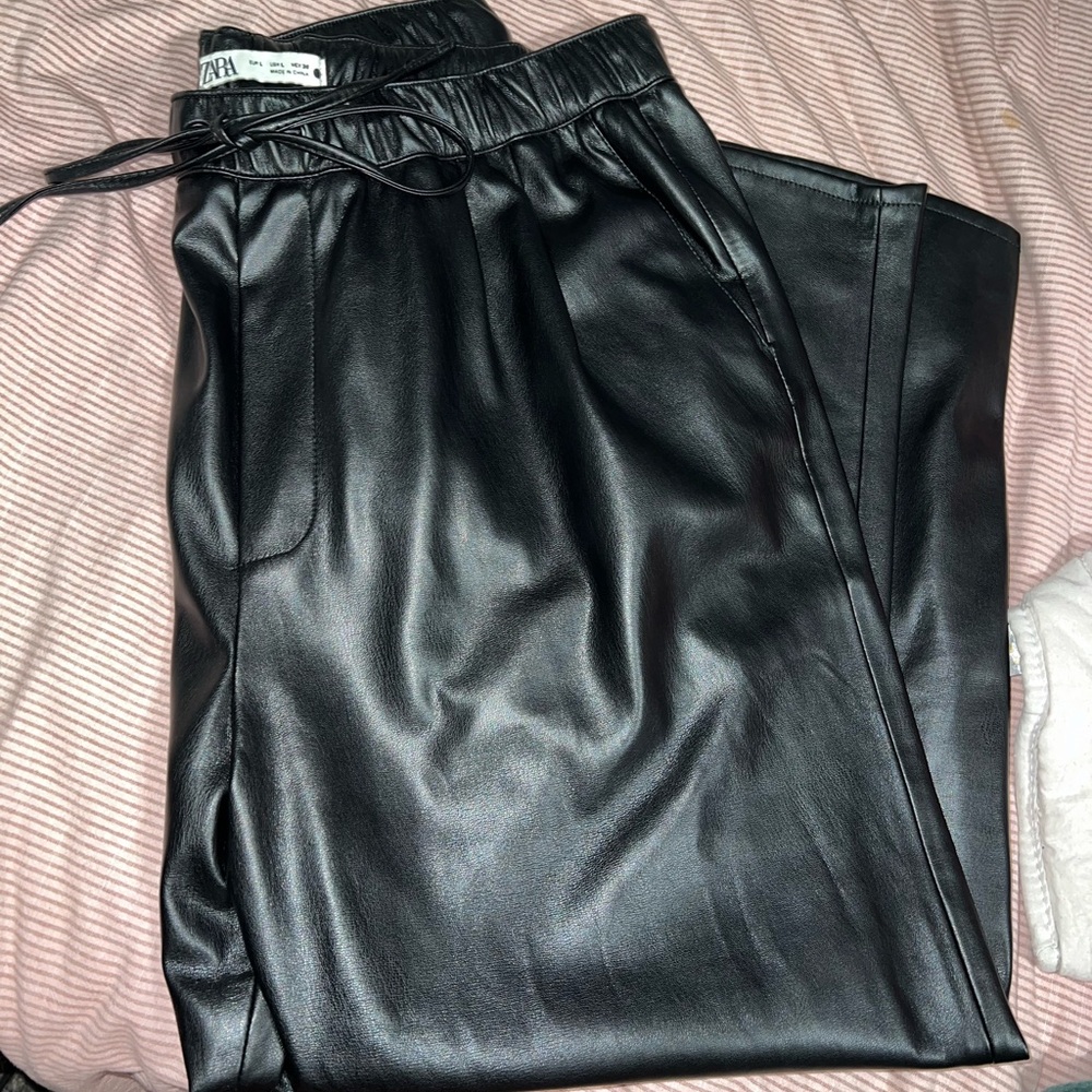 Zara faux leather pants !